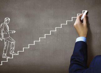 Girişimciler İçin En Değerli Mentor Tavsiyeleri Girişimcilik dünyası, yüksek risk ve yüksek fırsat dengesinin aynı anda yaşandığı dinamik bir ekosistemdir. Bu ekosistemde başarıya ulaşmak yalnızca iyi bir fikirle değil, aynı zamanda doğru yönlendirme, disiplinli çalışma ve stratejik karar alma becerisiyle mümkündür. Bu noktada mentorlar, girişimcilerin yolculuğunu şekillendiren en önemli rehberlerden biri olarak öne çıkar. Konulu bir haber görseli.