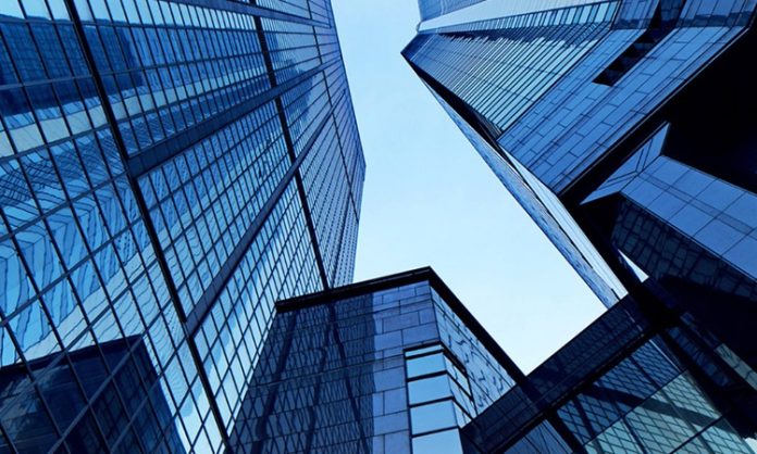 Mentor Desteğiyle Büyüyen Şirketler Günümüz iş dünyasında Mentor Desteğiyle Büyüyen Şirketler, rekabet avantajı elde eden ve sürdürülebilir başarı yakalayan işletmeler arasında öne çıkıyor. Deneyimli mentorların sunduğu stratejik bakış açısı, şirketlerin karşılaştıkları zorlukları daha doğru analiz etmelerine ve daha bilinçli kararlar almalarına katkı sağlıyor. Özellikle büyüme aşamasındaki işletmeler için mentorluk desteği, sadece rehberlik değil aynı zamanda uzun vadeli bir gelişim modeli olarak değerlendiriliyor. Konulu bir haber görseli.