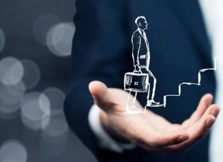 Mentor Destekli İş Geliştirme Stratejileri Günümüz iş dünyasında rekabet koşullarının giderek zorlaşması, şirketleri daha etkili ve sürdürülebilir büyüme yöntemleri aramaya yönlendiriyor. Bu noktada mentor desteği, işletmelerin karşılaştıkları zorlukları daha hızlı aşmalarına ve doğru kararlar almalarına yardımcı olan önemli bir unsur olarak öne çıkıyor. Özellikle yeni girişimler, KOBİ’ler ve büyüme hedefi bulunan şirketler için geliştirilen iş geliştirme stratejileri, deneyimli mentorların katkısıyla daha sağlam bir zemine oturabiliyor. Konulu bir haber görseli.