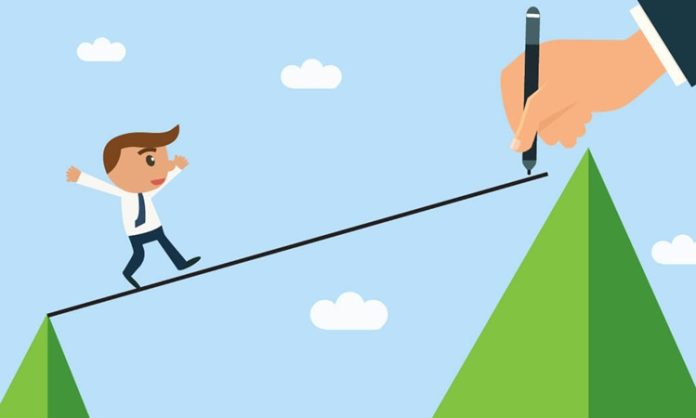 Mentor-Mentee İlişkisi Nasıl Kurulur Başarılı bir kariyer yolculuğu veya kişisel gelişim sürecinde güçlü bir Mentor-Mentee İlişkisi kurmak, hedeflere ulaşmayı kolaylaştıran en önemli adımlardan biri olarak görülüyor. Deneyimli bir mentorun bilgi ve tecrübeleri ile gelişim hedefi olan menteenin öğrenme isteğinin birleşmesi, uzun vadeli ve verimli bir iş birliğinin temelini oluşturuyor. Bu ilişki yalnızca bilgi aktarımından ibaret olmayıp güven, iletişim ve karşılıklı saygı üzerine inşa edilen güçlü bir gelişim süreci olarak dikkat çekiyor. Konulu bir haber görseli.