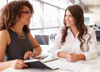Mentor Programlarının Finansmanı Günümüzde bireysel ve kurumsal gelişimi destekleyen uygulamalar arasında mentor programları önemli bir yere sahip bulunuyor. Eğitim kurumlarından girişimcilik merkezlerine, büyük şirketlerden sivil toplum kuruluşlarına kadar birçok yapı, mentorluk faaliyetlerini stratejik bir yatırım olarak değerlendiriyor. Ancak başarılı bir mentorluk sisteminin sürdürülebilir olması için yalnızca deneyimli mentorlara değil, aynı zamanda güçlü bir finansal yapıya da ihtiyaç duyuluyor. Konulu bir haber görseli.
