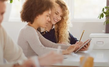 Mentorların Risk Yönetimindeki Katkısı İş dünyasında belirsizlikler, ekonomik dalgalanmalar ve hızla değişen piyasa koşulları şirketlerin karşı karşıya kaldığı en önemli zorluklar arasında yer alıyor. Günümüzde kurumlar yalnızca büyümeye odaklanmakla kalmıyor, aynı zamanda karşılaşabilecekleri tehditleri önceden öngörerek gerekli önlemleri almaya çalışıyor. Bu noktada risk yönetimi, sürdürülebilir başarı için kritik bir unsur olarak öne çıkıyor. Risklerin doğru analiz edilmesi ve etkili stratejiler geliştirilmesi sürecinde ise mentorların katkısı giderek daha fazla önem kazanıyor. Konulu bir haber görseli.