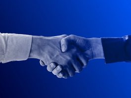 Günümüzde bireylerin kariyerlerinde ve özel yaşamlarında daha başarılı olabilmeleri için sürekli öğrenmeye ve gelişime açık olmaları büyük önem taşıyor. Değişen iş dünyası, artan rekabet koşulları ve teknolojik dönüşüm, insanların yalnızca mesleki bilgiye değil aynı zamanda güçlü kişisel becerilere de sahip olmasını gerektiriyor. Bu noktada mentorluk, bireylerin potansiyellerini ortaya çıkarmalarına yardımcı olan önemli bir gelişim aracı olarak öne çıkıyor. Konulu bir haber görseli.