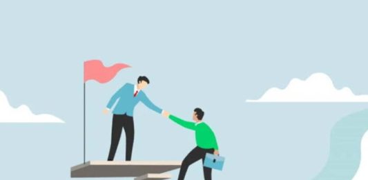 Online Mentorluk Platformları Dijitalleşmenin hız kazandığı günümüzde eğitim, kariyer gelişimi ve profesyonel ağ oluşturma süreçleri de çevrim içi ortamlara taşınmış durumda. Bu dönüşümün en dikkat çekici örneklerinden biri ise online mentorluk platformları olarak öne çıkıyor. Farklı sektörlerden uzman kişileri bilgi ve deneyim arayan bireylerle buluşturan bu platformlar, zaman ve mekân sınırlarını ortadan kaldırarak mentorluk süreçlerine yeni bir boyut kazandırıyor. Konulu bir haber görseli.